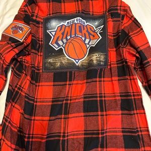 Men’s flannel with “knicks” patches
